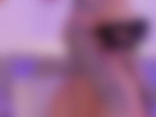 Isabella-Monroe's Live Sex Cam Show