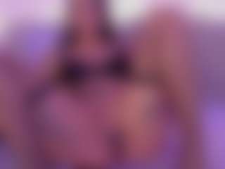 Isabella-Monroe's Live Sex Cam Show