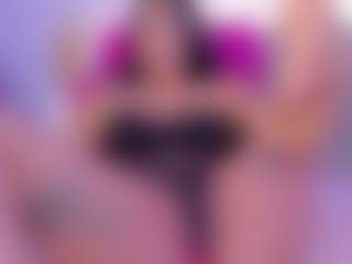 Live cam show with Isabella-Monroe - Lovense Petite on Hubzter Live