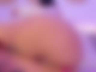 Live cam show with Isabella-Monroe - Blowjob Lovense on live18s.com