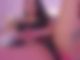 Isabella-Monroe's Live Sex Cam Show