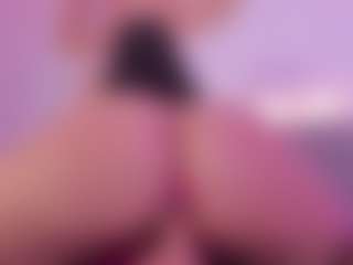 Isabella-Monroe's Live Sex Cam Show