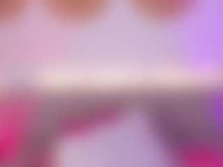 Live cam show with Isabella-Monroe - Riding on Camsoda