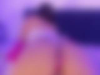 Isabella-Monroe's Live Sex Cam Show