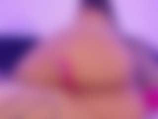 Isabella-Monroe's Live Sex Cam Show
