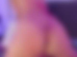 Isabella-Monroe's Live Sex Cam Show