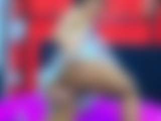 Live cam show with juliecooper - Athletic on CamClone