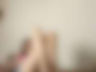 Live cam show with LilianPaschel - Petite on madthumbs