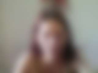Live cam show with LilianPaschel - Granny on madthumbs