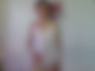 Live cam show with LilianPaschel - Granny Latina on sexylive.show