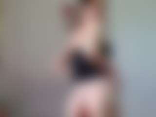 Live cam show with LilianPaschel - College on Camsoda