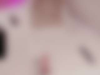 Rouss Squirter and Spitter's Live Sex Cam Show