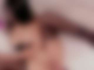 Live cam show with Rouss Squirter and Spitter - Spanking on crypto-cams