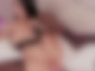 Live cam show with Rouss Squirter and Spitter - Shower on crypto-cams