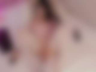 Live cam show with Rouss Squirter and Spitter - Shower on friskycurves.com