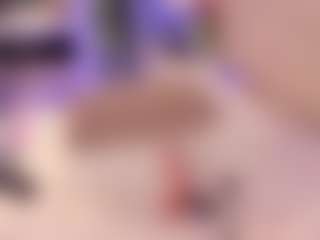 Rouss Squirter and Spitter's Live Sex Cam Show