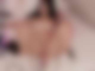 Live cam show with Rouss Squirter and Spitter - Shower on crypto-cams
