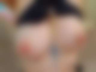 Live cam show with sell0n - Nipple Piercings on slutload