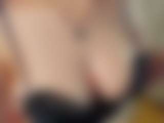 Live cam show with sell0n - Gray Eyes on fapnchat