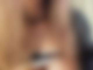 Live cam show with sell0n - Smoking on friskycurves.com
