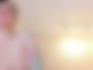Annie-Shine MILF webcam performer live streaming