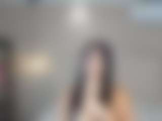 Live cam show with AriaaMoon - Thin on eurowanks.com
