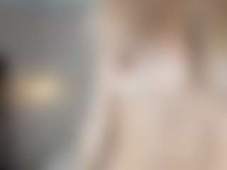 Live cam show with AriaaMoon - Young Adult on UwU Esports