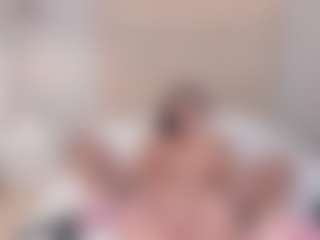 Live cam show with AriaaMoon - Ass Clapping on Camsoda