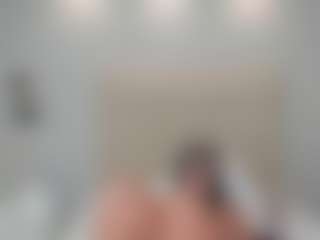 AriaaMoon's Live Sex Cam Show