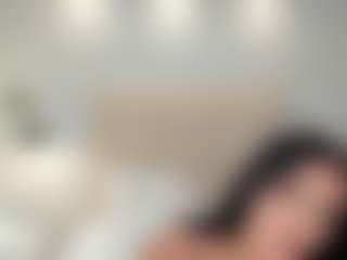 Live cam show with AriaaMoon - Cute on makecum.org