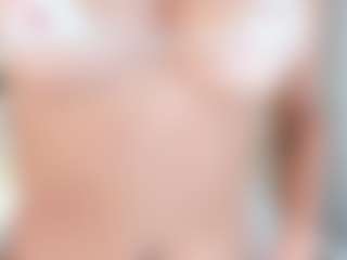 AriaaMoon's Live Sex Cam Show