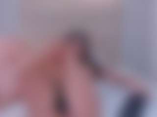 AriaaMoon's Live Sex Cam Show