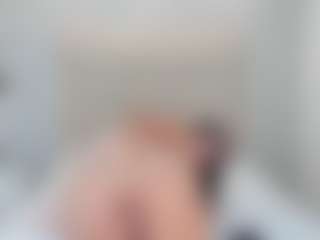 AriaaMoon's Live Sex Cam Show