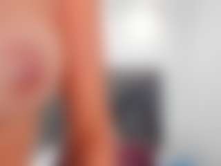 AriaaMoon's Live Sex Cam Show