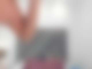 AriaaMoon's Live Sex Cam Show