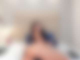 AriaaMoon's Live Sex Cam Show