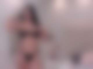 AriaaMoon's Live Sex Cam Show