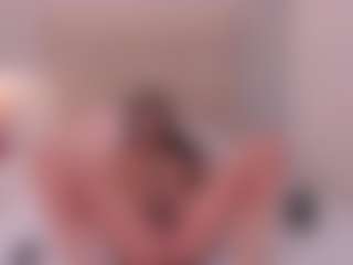 AriaaMoon's Live Sex Cam Show