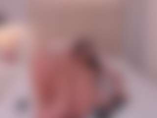 AriaaMoon's Live Sex Cam Show