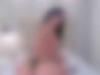AriaaMoon's Live Sex Cam Show