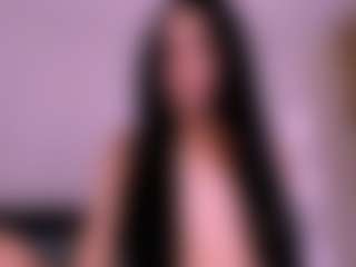Live cam show with Karoline-miss - Black Hair on intimatelivegirls.com