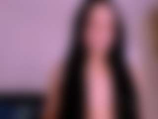 Live cam show with Karoline-miss - Black Hair on dropp.cam