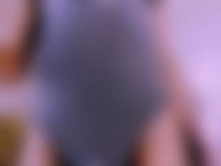 Live cam show with Karoline-miss - Black Hair on Camsoda