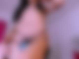 Live cam show with Karoline-miss - Average on Camsoda