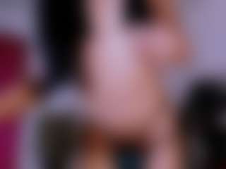 Live cam show with Karoline-miss - Average on Camsoda