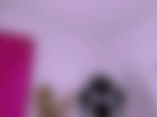 Live cam show with Karoline-miss - Black Hair on Camsoda