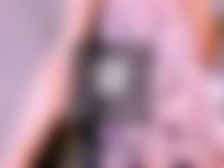 Live cam show with Karoline-miss - Average on Camming Site