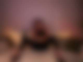 KissableKira's Live Sex Cam Show