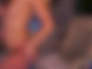 Live cam show with KissableKira - Tease on Camsoda