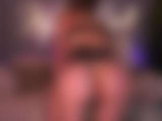 Live cam show with KissableKira - White on TeamSkeetLive | united states